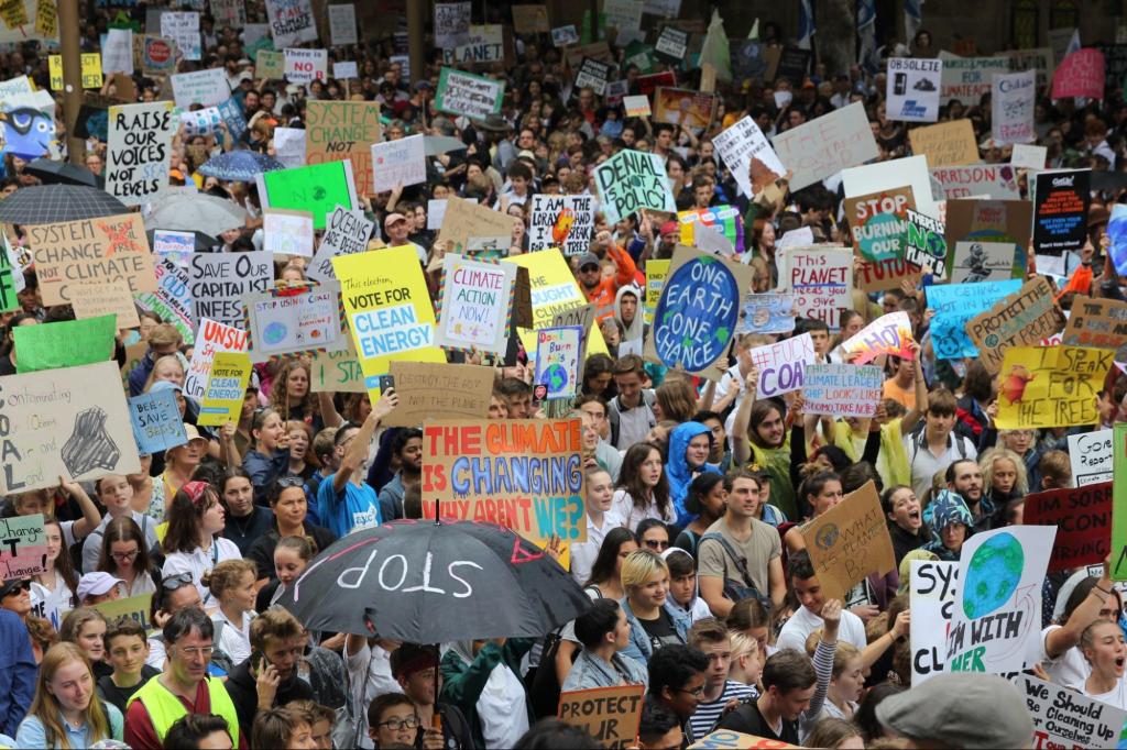 The Fight against Extraction: Civil Disobedience in the Climate&nbsp;Movement